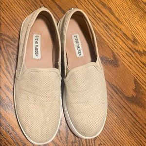 Steve Madden slip ons